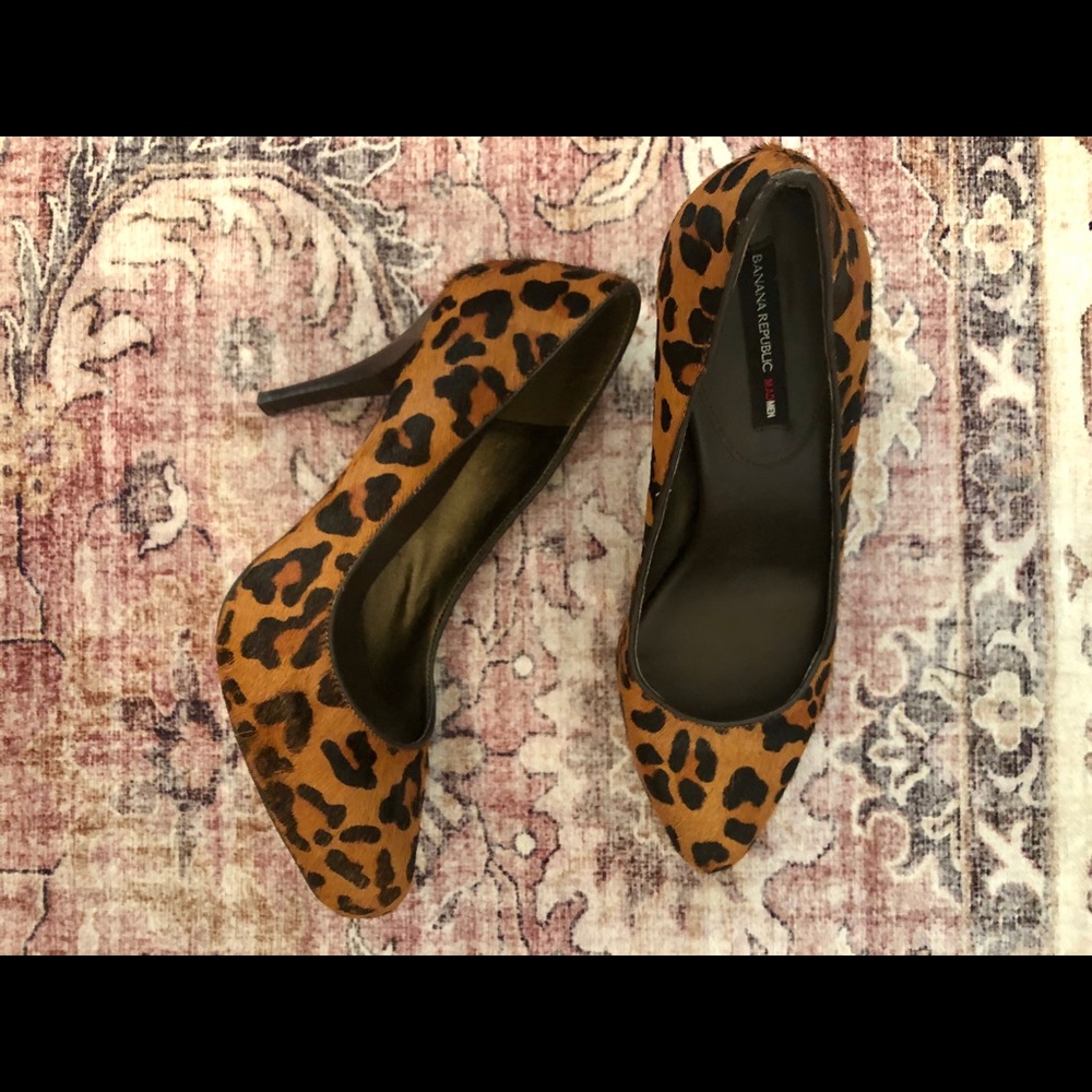Banana Republic Mad Men leopard print shoes